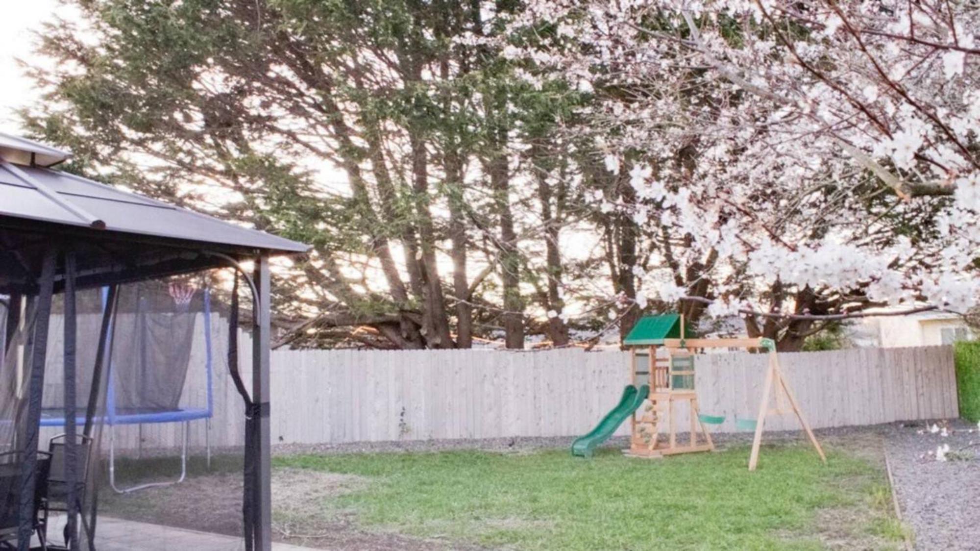Private Home - Playground, Jumping Mat, Bbq, Darts, Firepit, Gazebo, 4 Smart Tvs, White Cotton Bedding, - The Redwood Cul-De Sac Beach Retreat Crescent City Exterior photo